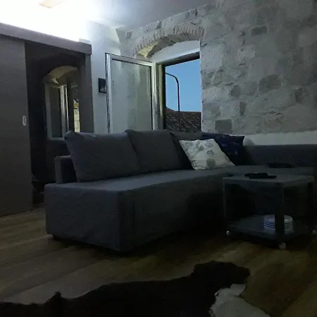 Dux Ad1735 Apartman *